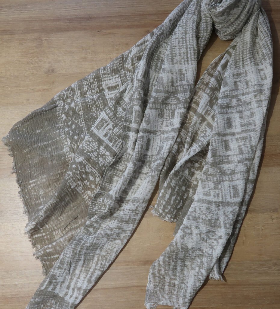 Printed Crinkle Hijab - Khaki