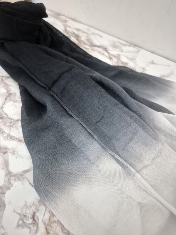 Ombre Edge Hijab – Black & White - Image 2