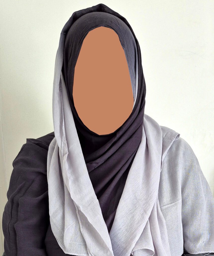 Ombre Edge Hijab – Charcoal & Light Grey